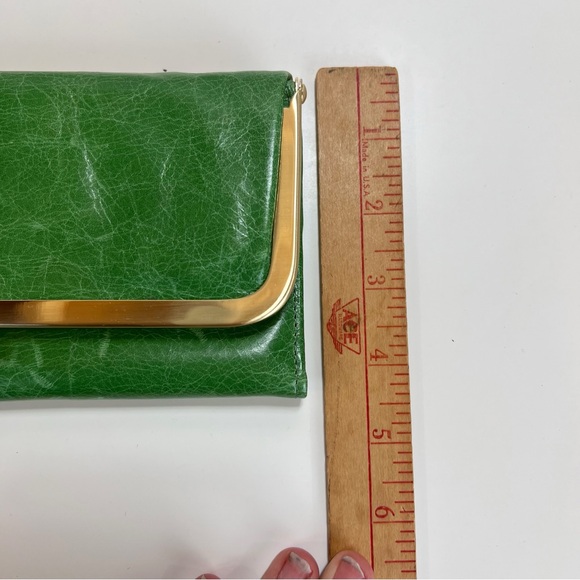 HOBO Rachel Continental Wallet Kelly Green Ivy Magnetic Multi Pocket NWT - Picture 3 of 11